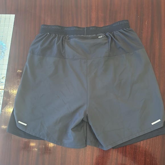 Nike Dri-FIT Stride Men's lined Running Shorts Black Medium - barely Worn! - Picture 5 of 7